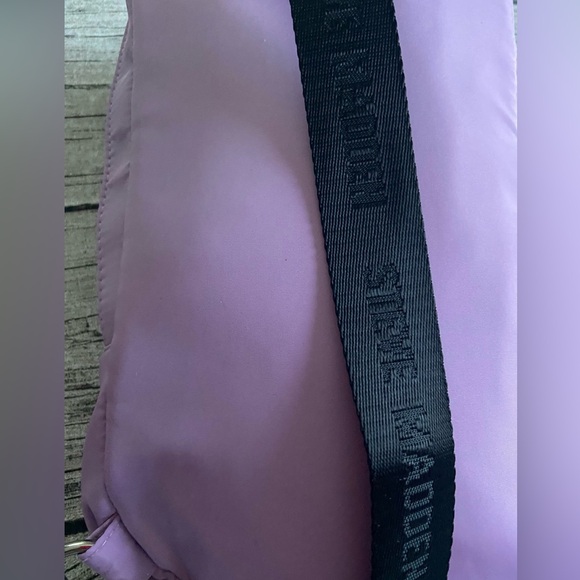 NWT! Steve Madden crossbody sling bag. - Picture 6 of 10